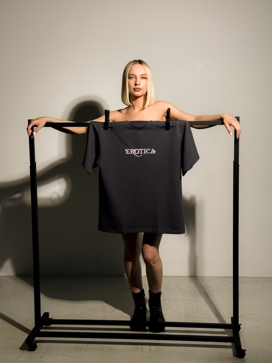 ЖЕНСКАЯ ФУТБОЛКА «EROTICA» — изображение 4